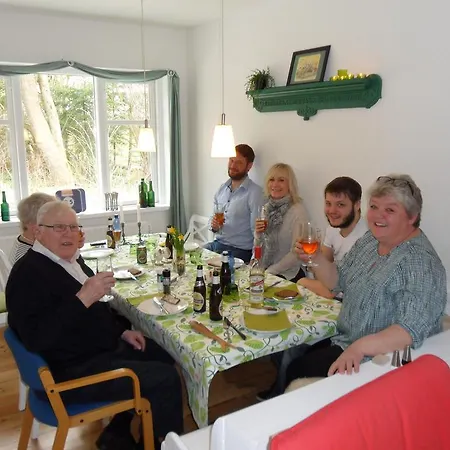 Esters House Bed & Breakfast